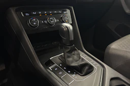 valkoinen Volkswagen Tiguan 2020 kuva 24.