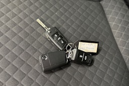 valkoinen Volkswagen Tiguan 2020 kuva 22.