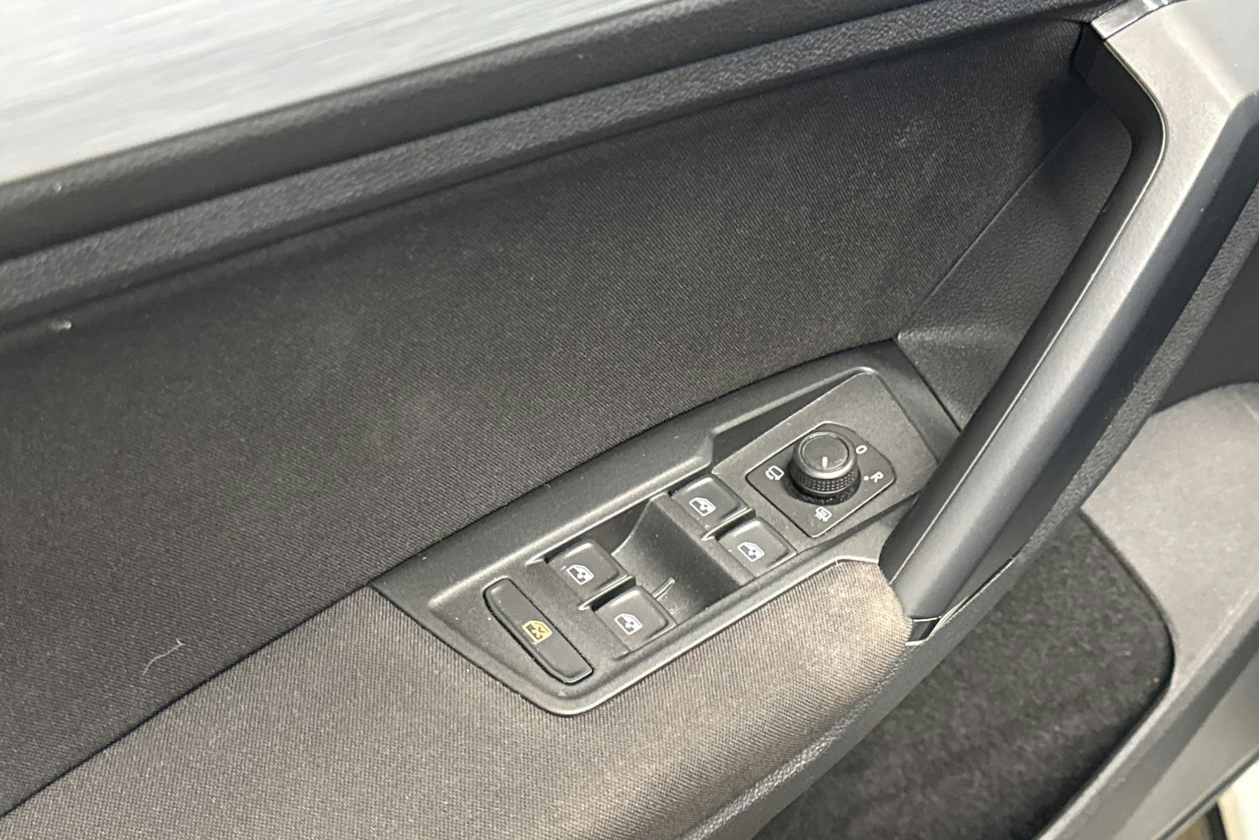 valkoinen Volkswagen Tiguan 2020 kuva 23.