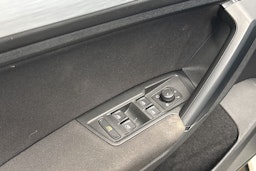 valkoinen Volkswagen Tiguan 2020 kuva 23.