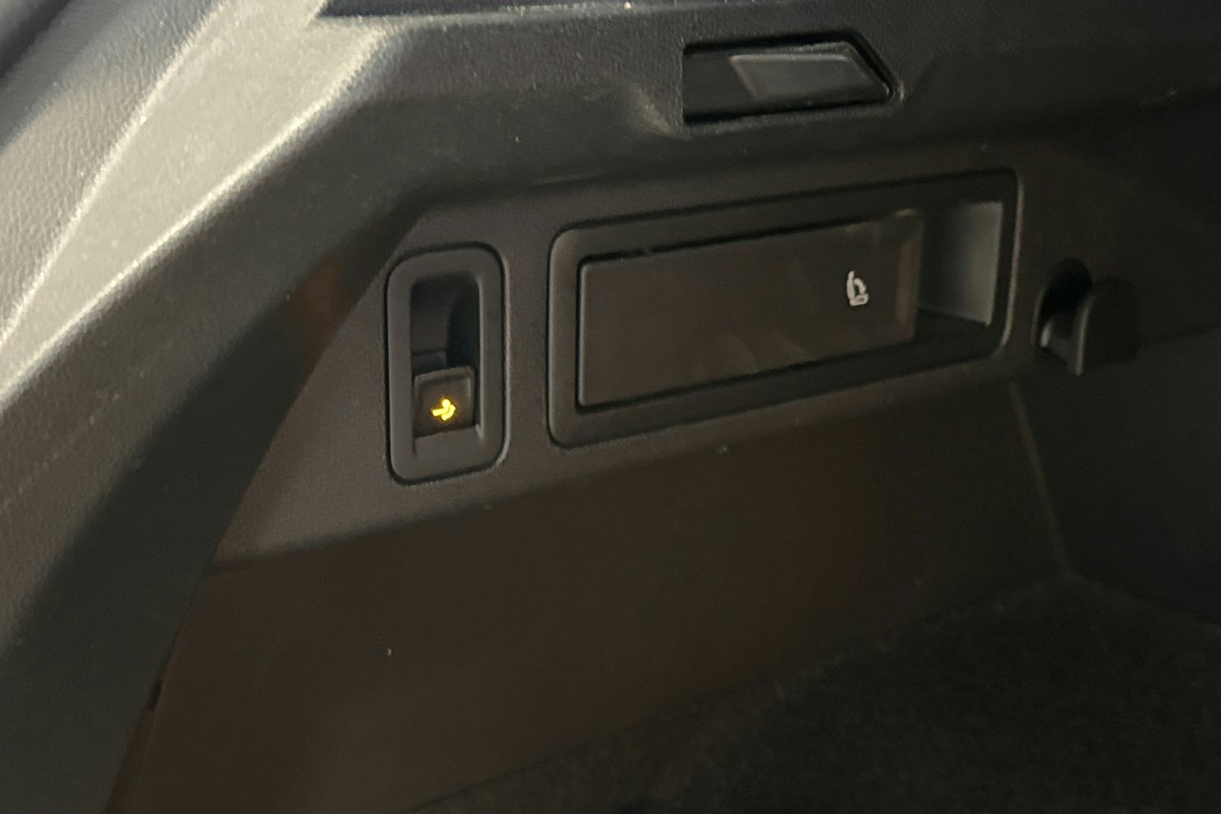 valkoinen Volkswagen Tiguan 2020 kuva 25.