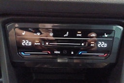 valkoinen Volkswagen Tiguan 2020 kuva 22.