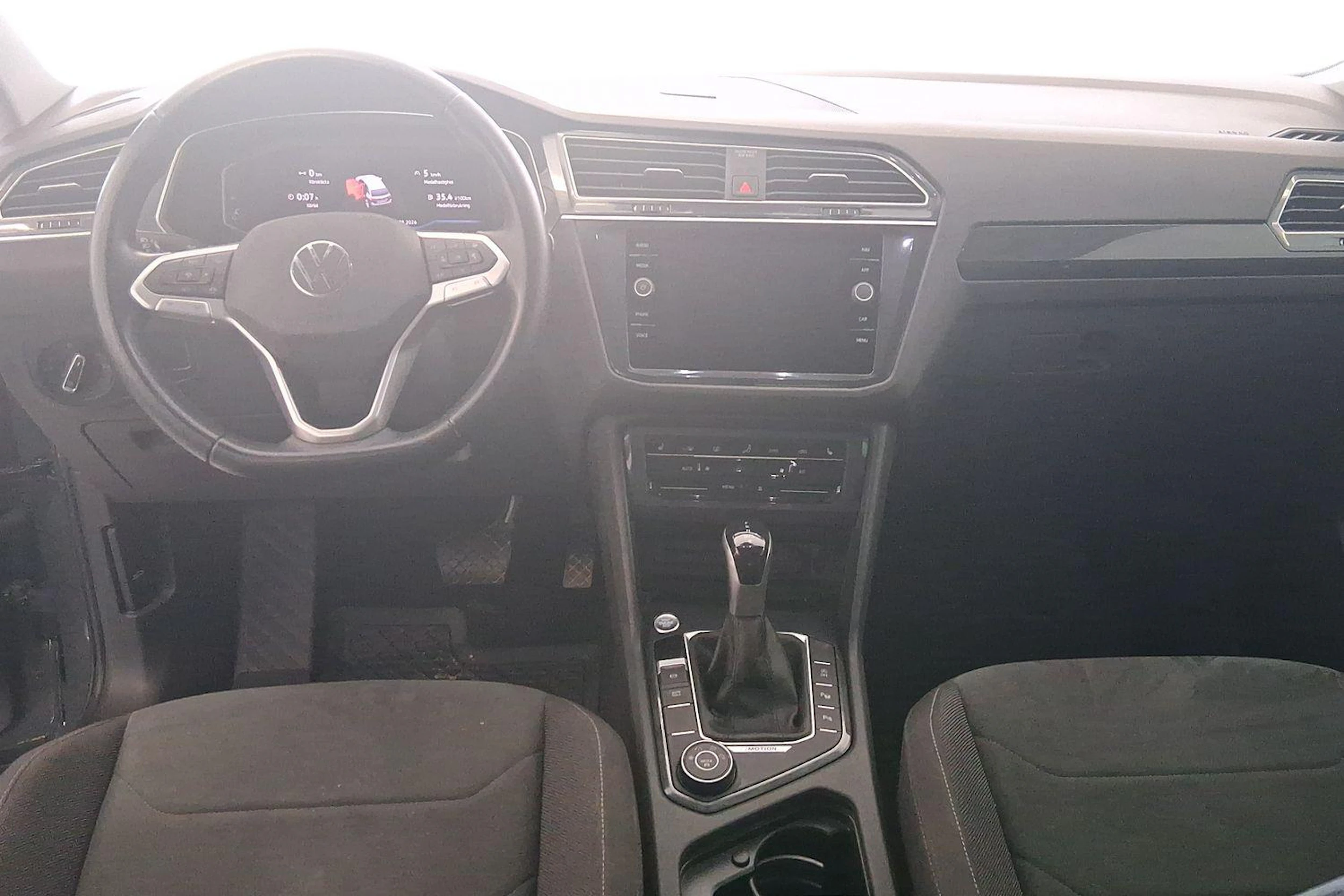 harmaa Volkswagen Tiguan 2020 kuva 7.