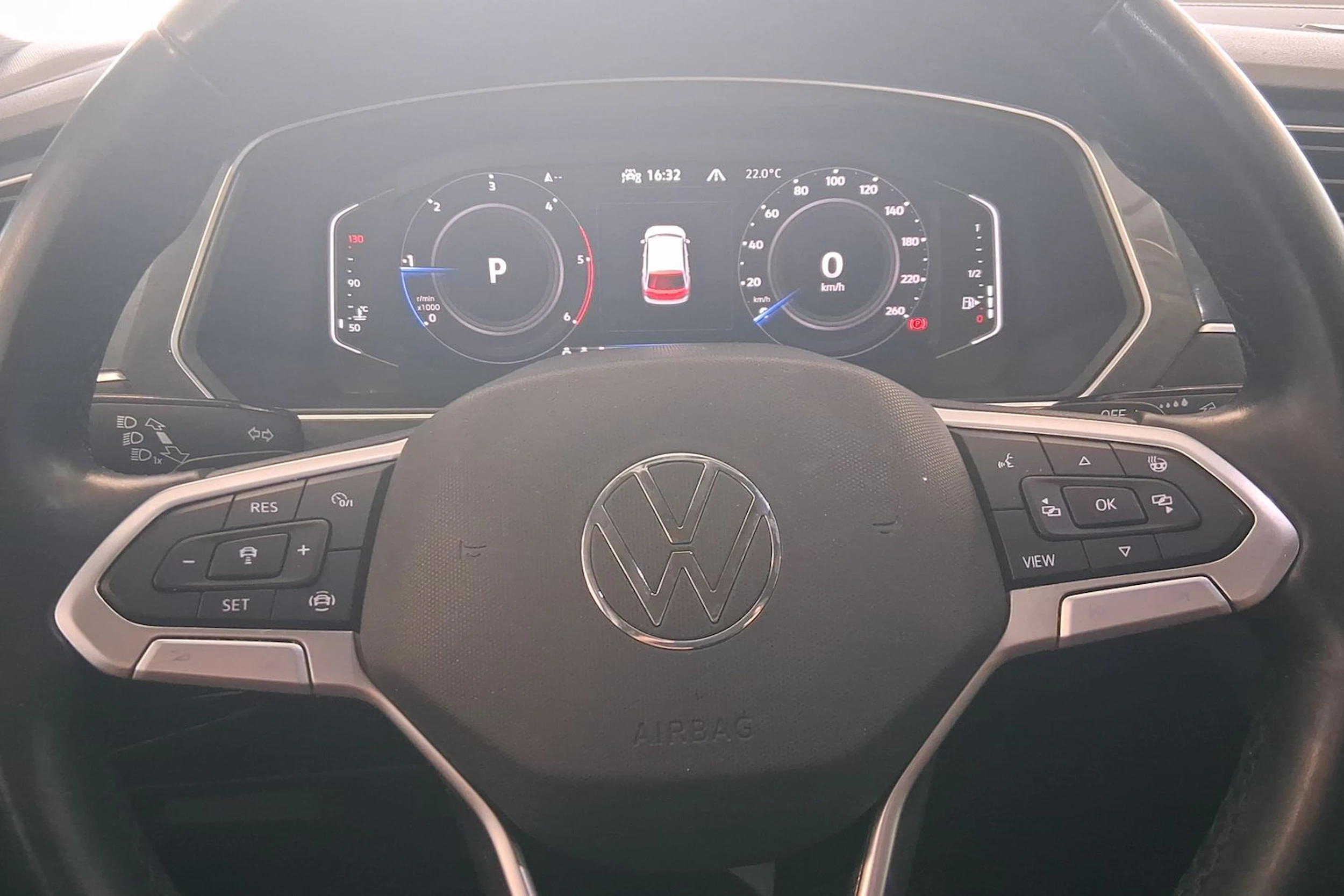 harmaa Volkswagen Tiguan 2020 kuva 14.