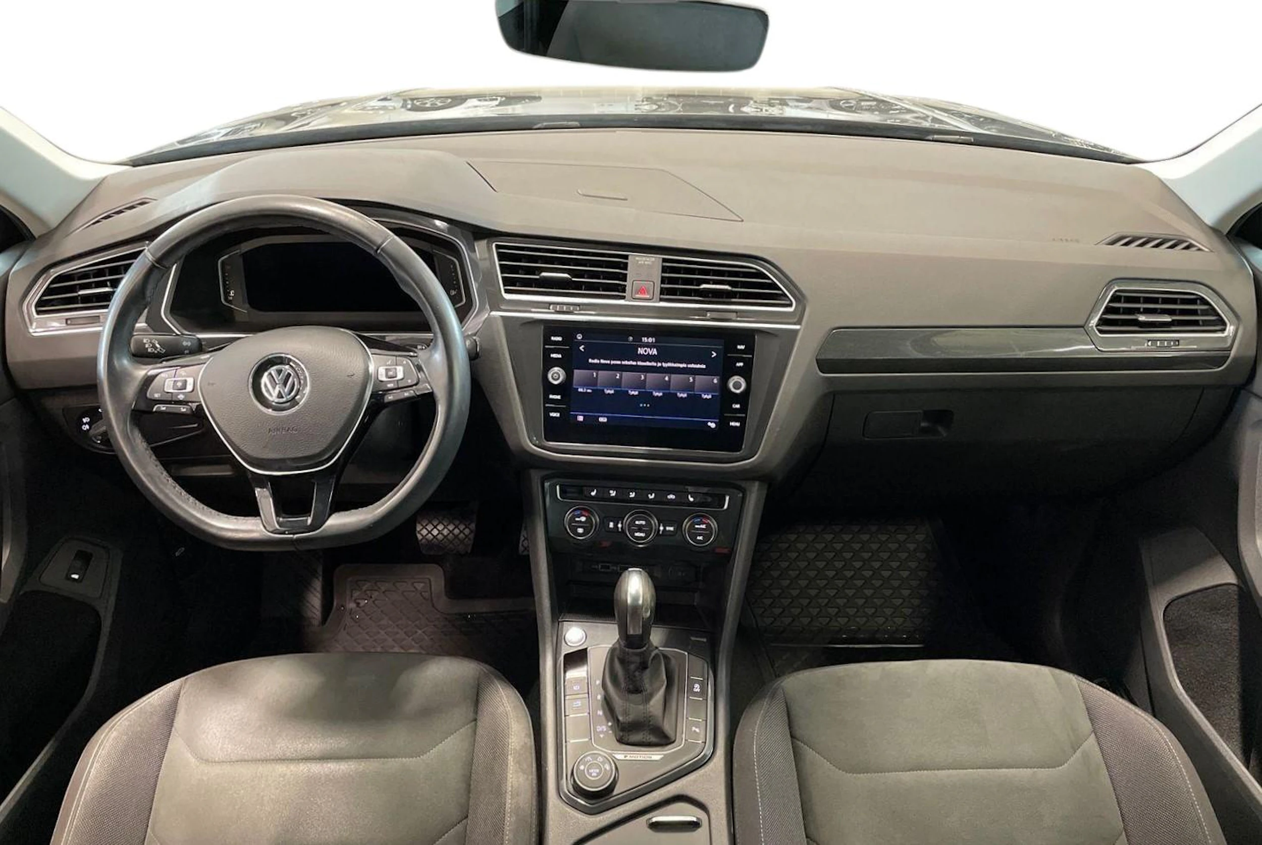 harmaa Volkswagen Tiguan 2020 kuva 7.
