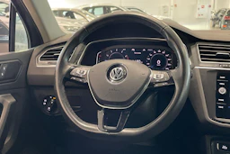 harmaa Volkswagen Tiguan 2020 kuva 12.