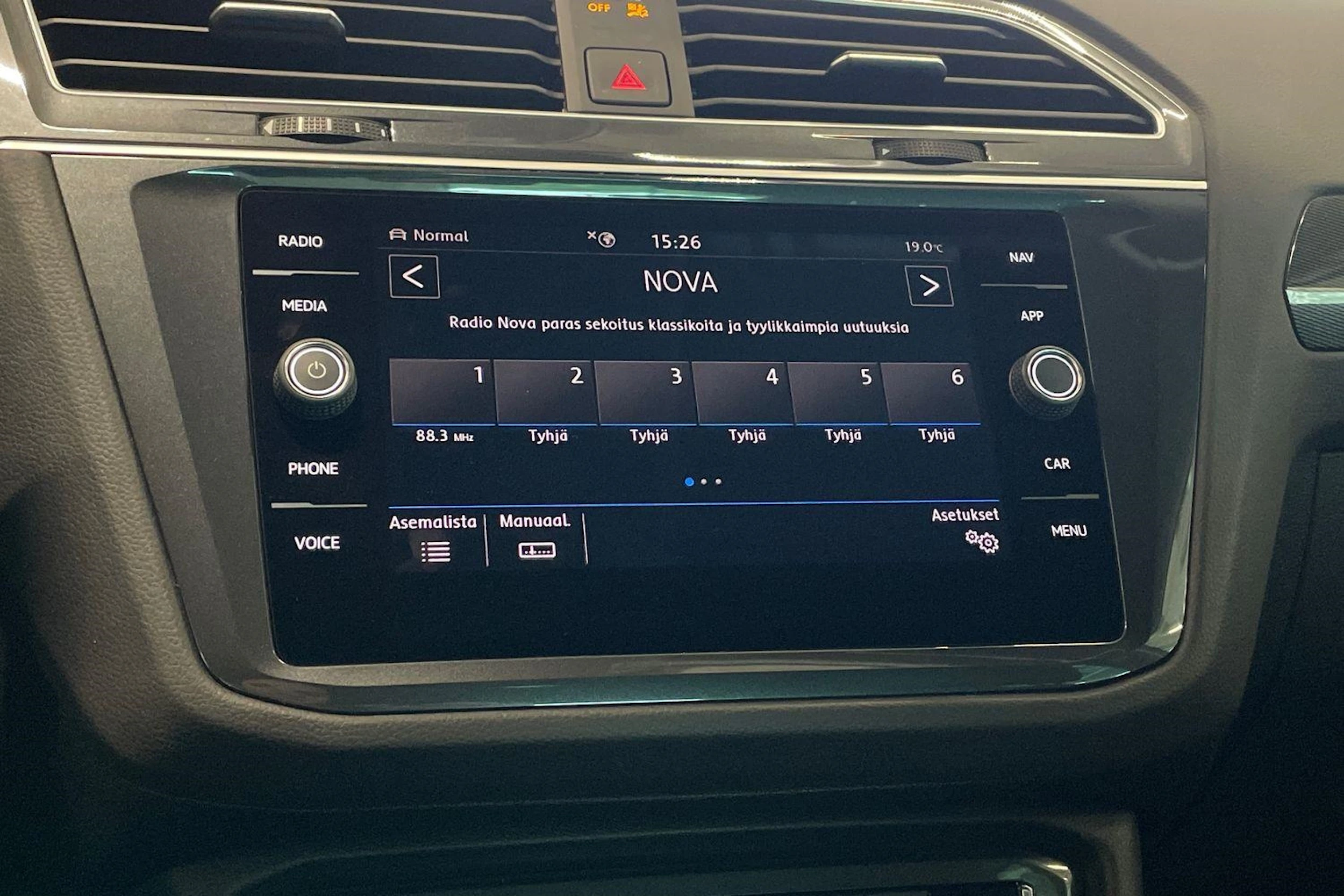 harmaa Volkswagen Tiguan 2020 kuva 16.