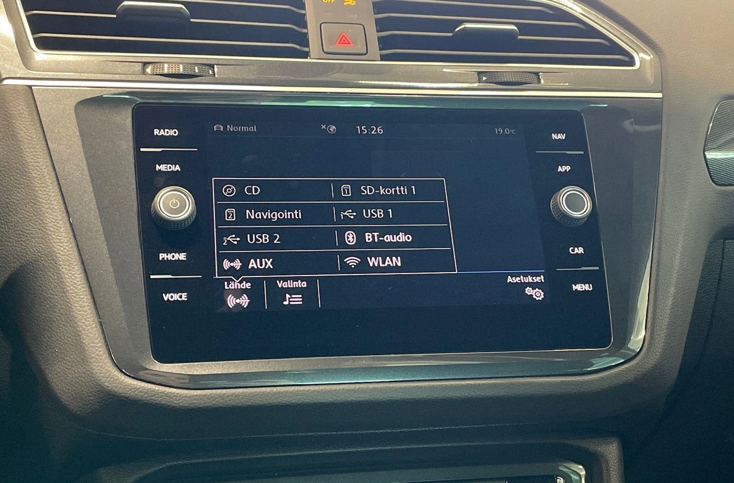 harmaa Volkswagen Tiguan 2020 kuva 17.