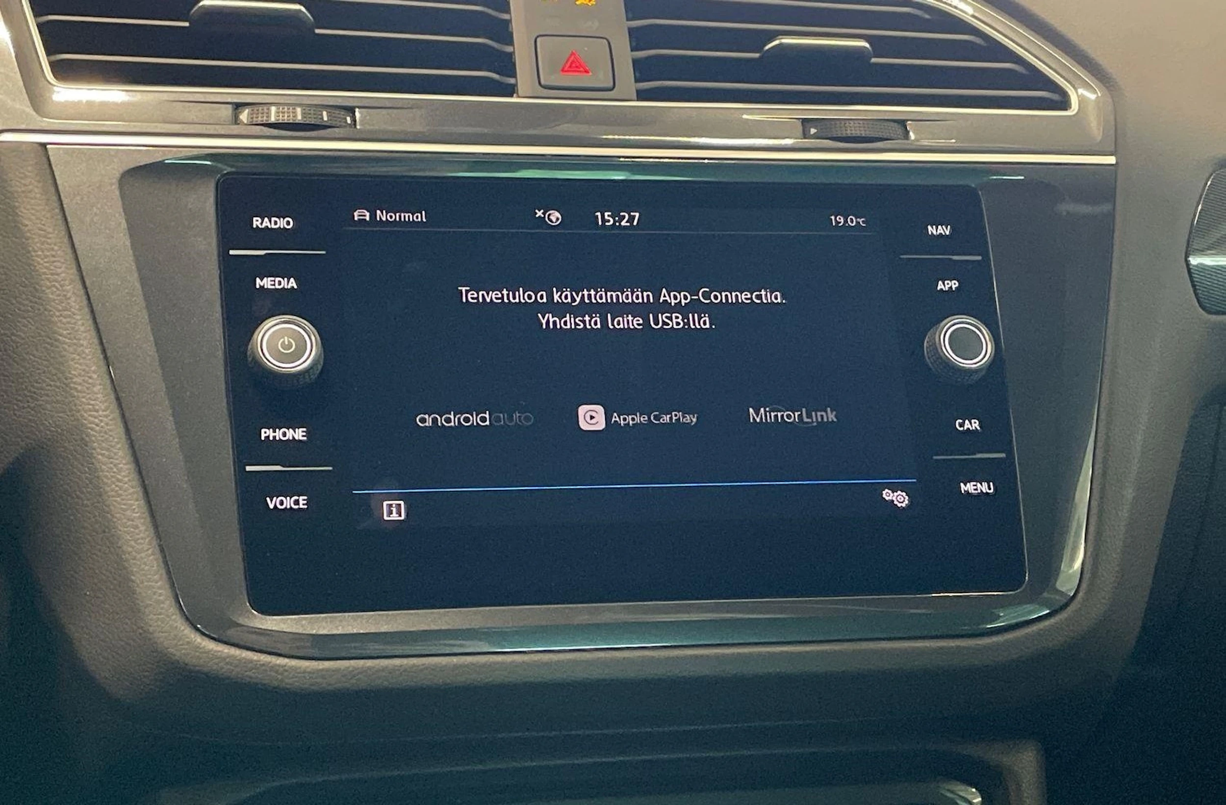 harmaa Volkswagen Tiguan 2020 kuva 19.