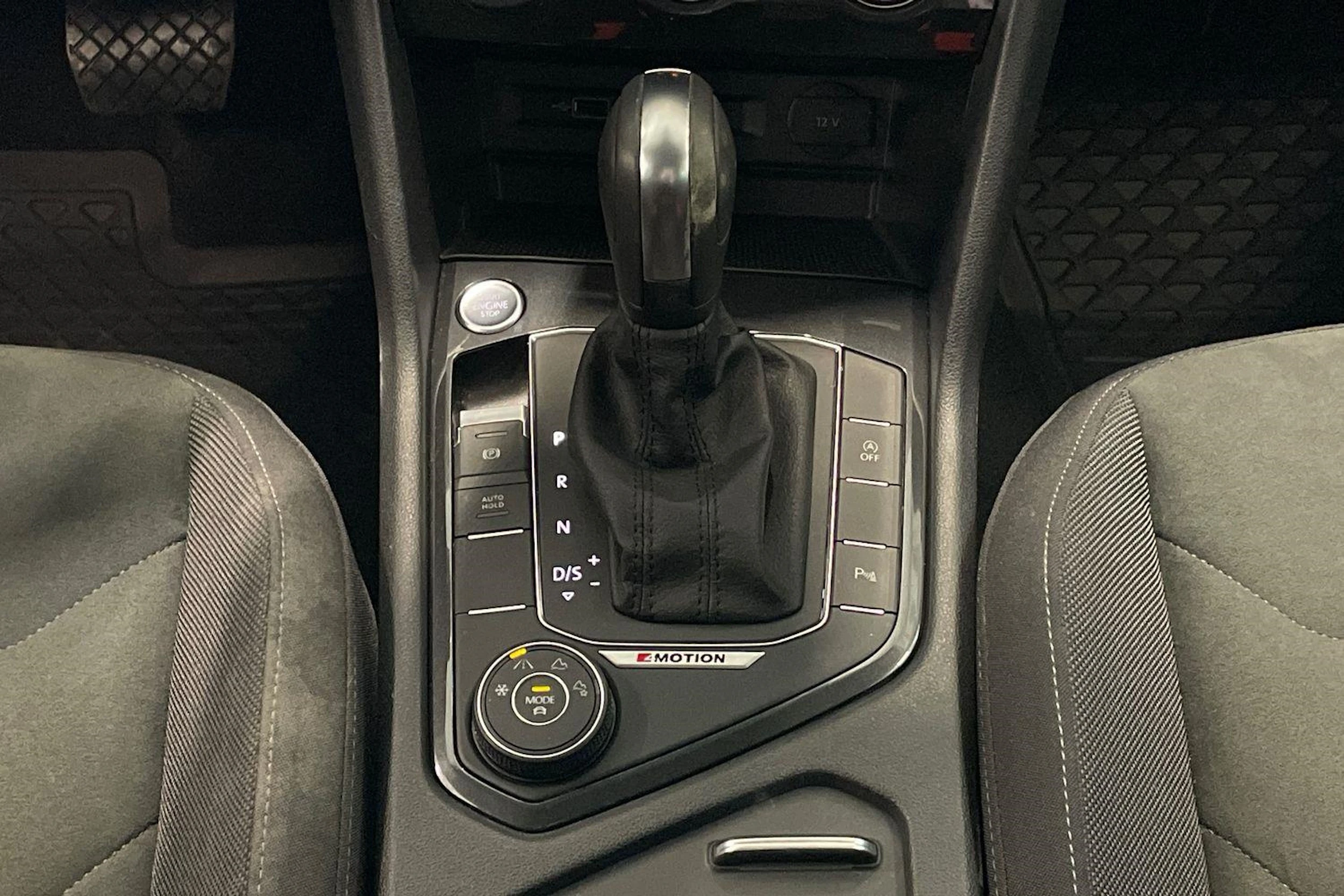 harmaa Volkswagen Tiguan 2020 kuva 26.