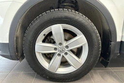 valkoinen Volkswagen Tiguan 2020 kuva 13.