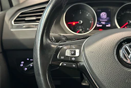 valkoinen Volkswagen Tiguan 2020 kuva 17.