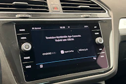 valkoinen Volkswagen Tiguan 2020 kuva 20.