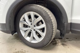 valkoinen Volkswagen Tiguan 2020 kuva 13.