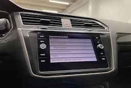 valkoinen Volkswagen Tiguan 2020 kuva 18.