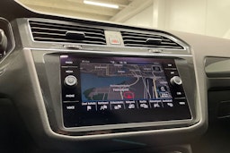 valkoinen Volkswagen Tiguan 2020 kuva 20.