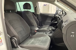 valkoinen Volkswagen Tiguan 2020 kuva 28.