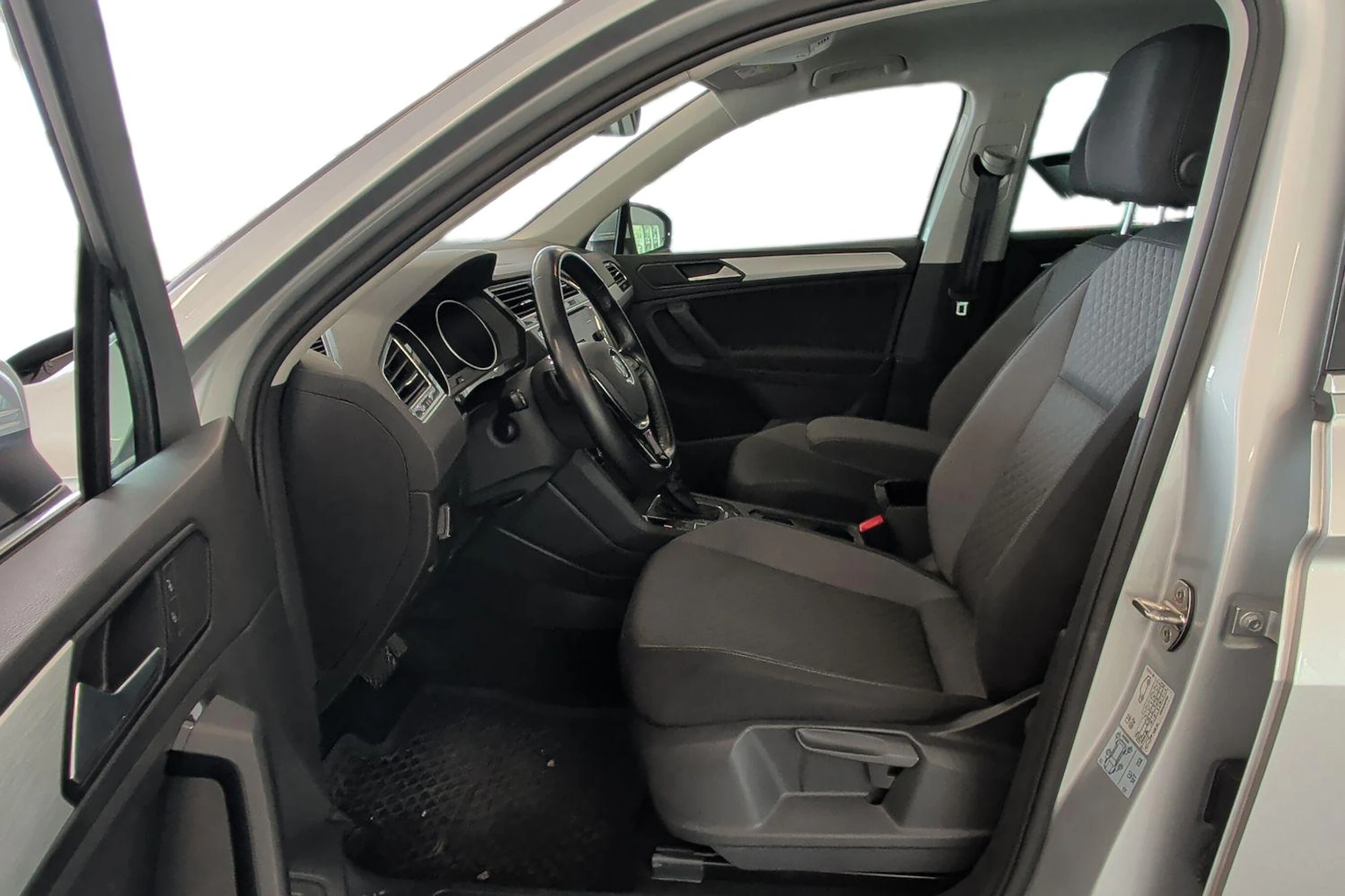 hopea Volkswagen Tiguan 2020 kuva 6.