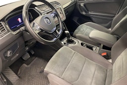 harmaa Volkswagen Tiguan 2020 kuva 7.