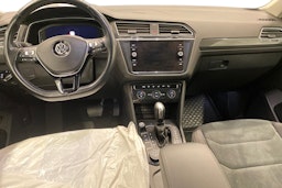 harmaa Volkswagen Tiguan 2020 kuva 9.