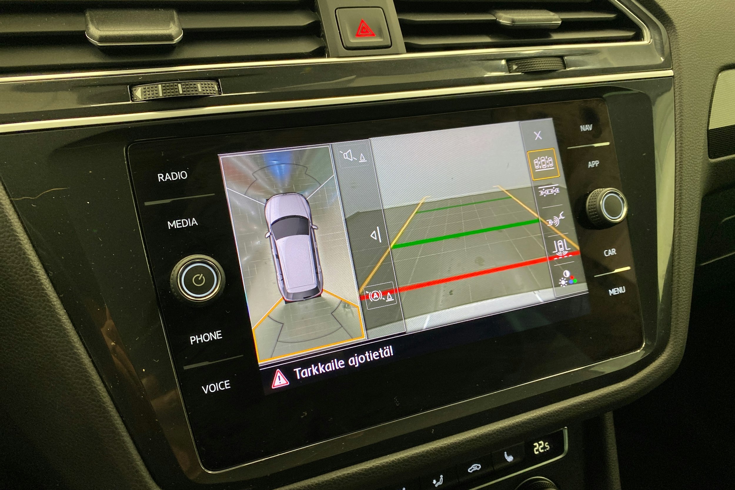 harmaa Volkswagen Tiguan 2020 kuva 16.