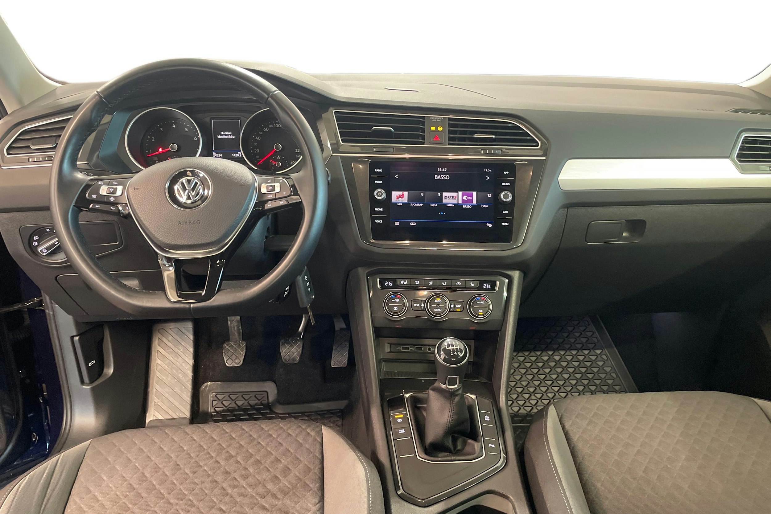 sininen Volkswagen Tiguan 2020 kuva 9.