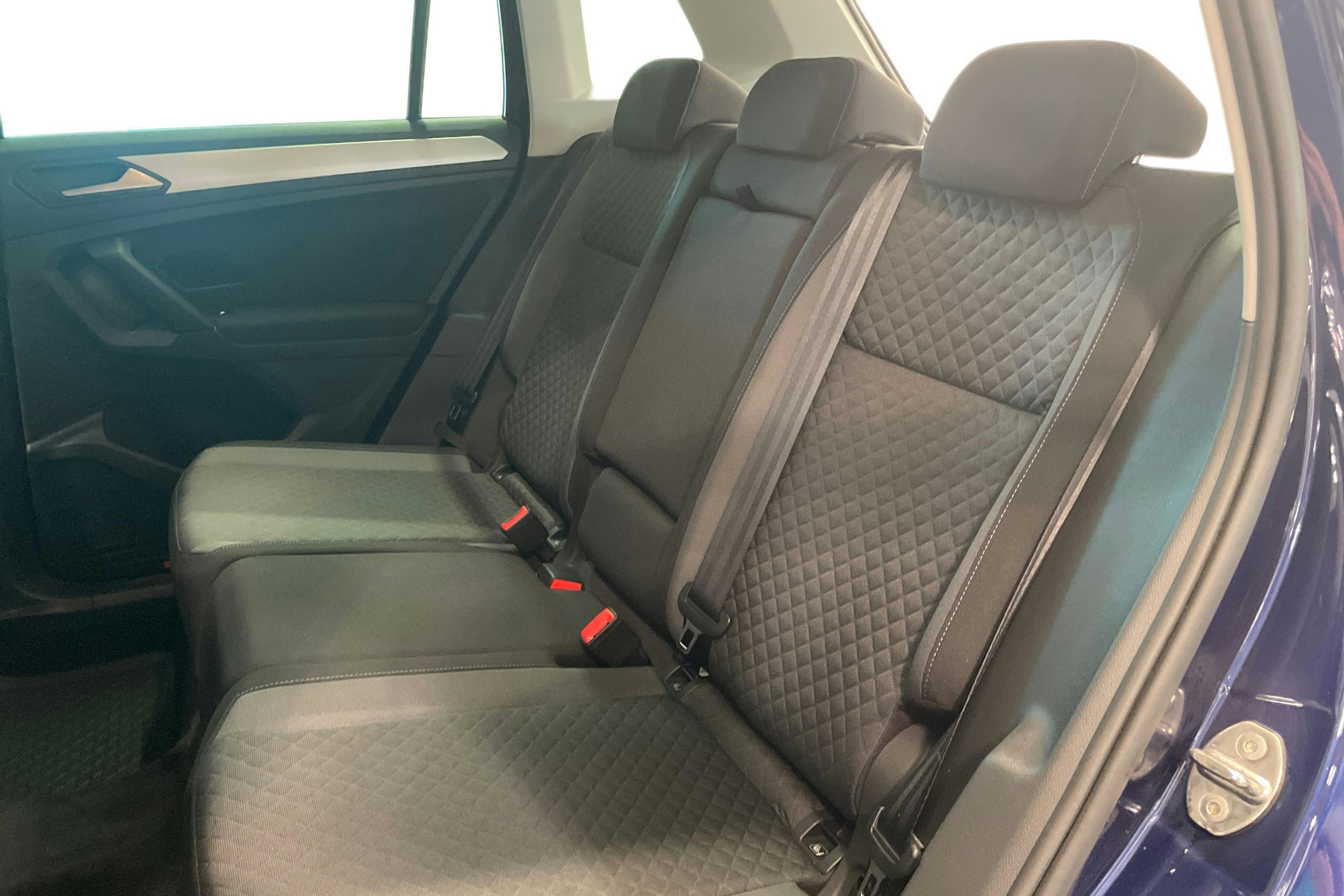 sininen Volkswagen Tiguan 2020 kuva 10.