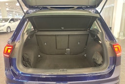 sininen Volkswagen Tiguan 2020 kuva 14.