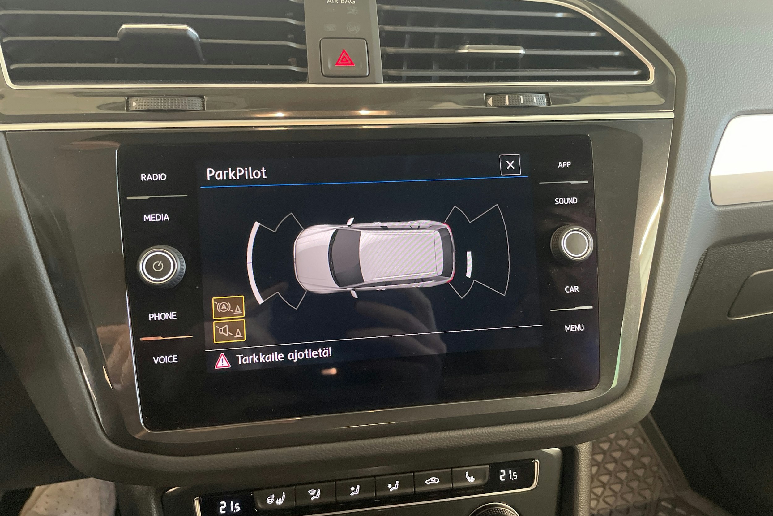 sininen Volkswagen Tiguan 2020 kuva 19.