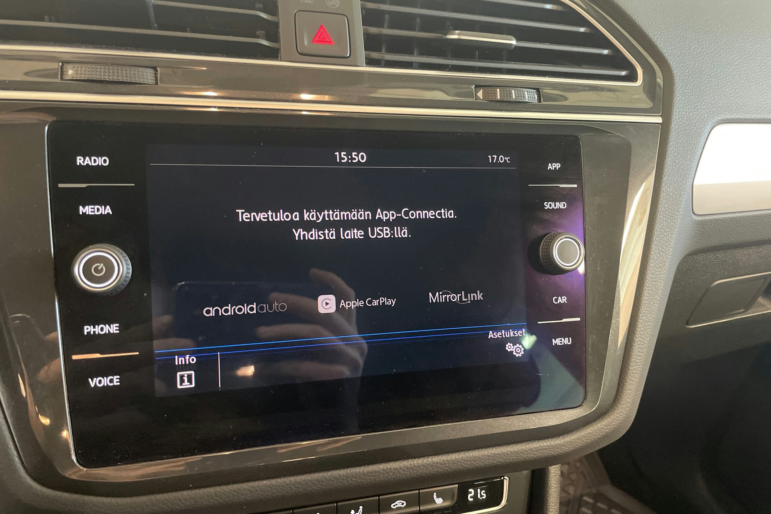 sininen Volkswagen Tiguan 2020 kuva 20.