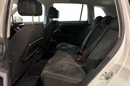 valkoinen Volkswagen Tiguan 2020 kuva 10.