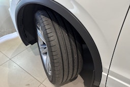 valkoinen Volkswagen Tiguan 2020 kuva 13.