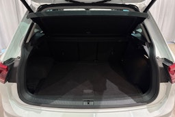 valkoinen Volkswagen Tiguan 2020 kuva 15.