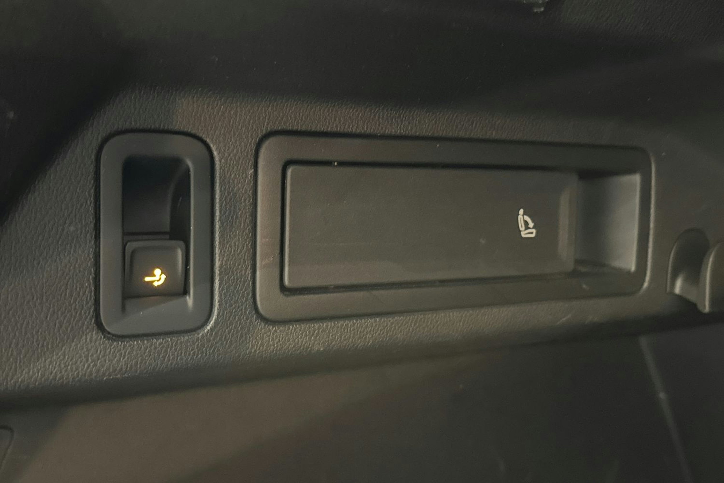 valkoinen Volkswagen Tiguan 2020 kuva 17.