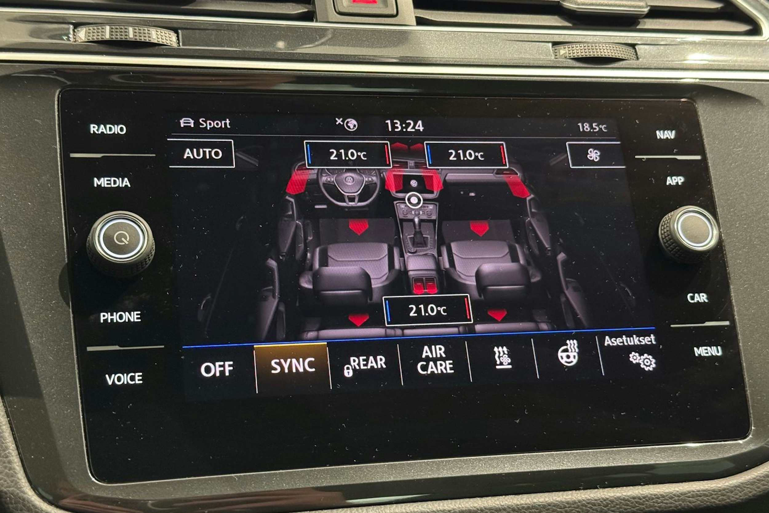 valkoinen Volkswagen Tiguan 2020 kuva 26.