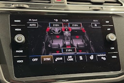 valkoinen Volkswagen Tiguan 2020 kuva 26.