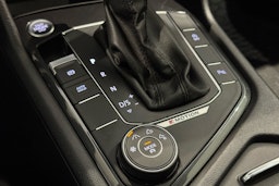 valkoinen Volkswagen Tiguan 2020 kuva 28.