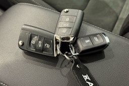 valkoinen Volkswagen Tiguan 2020 kuva 29.