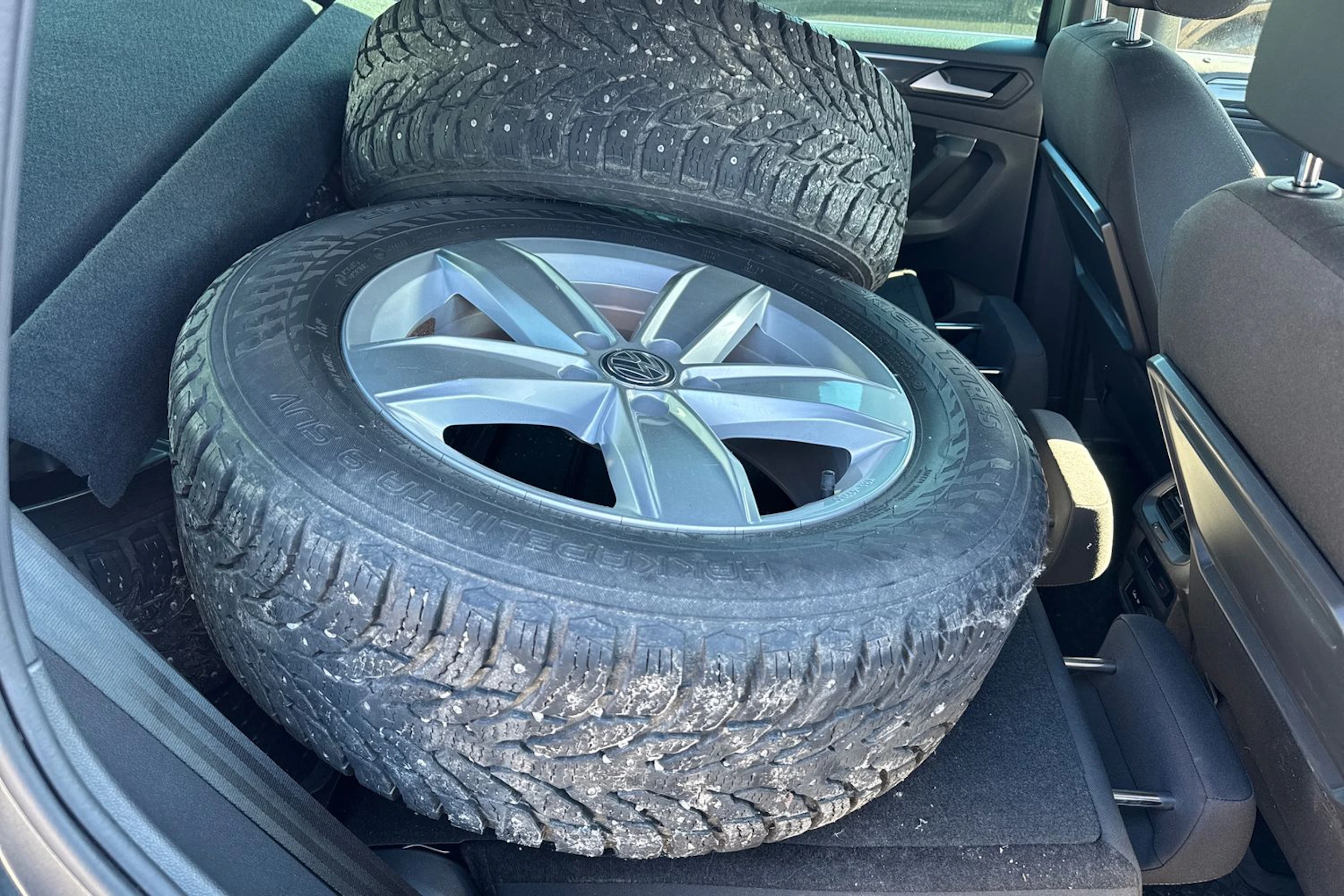 harmaa Volkswagen Tiguan 2020 kuva 4.