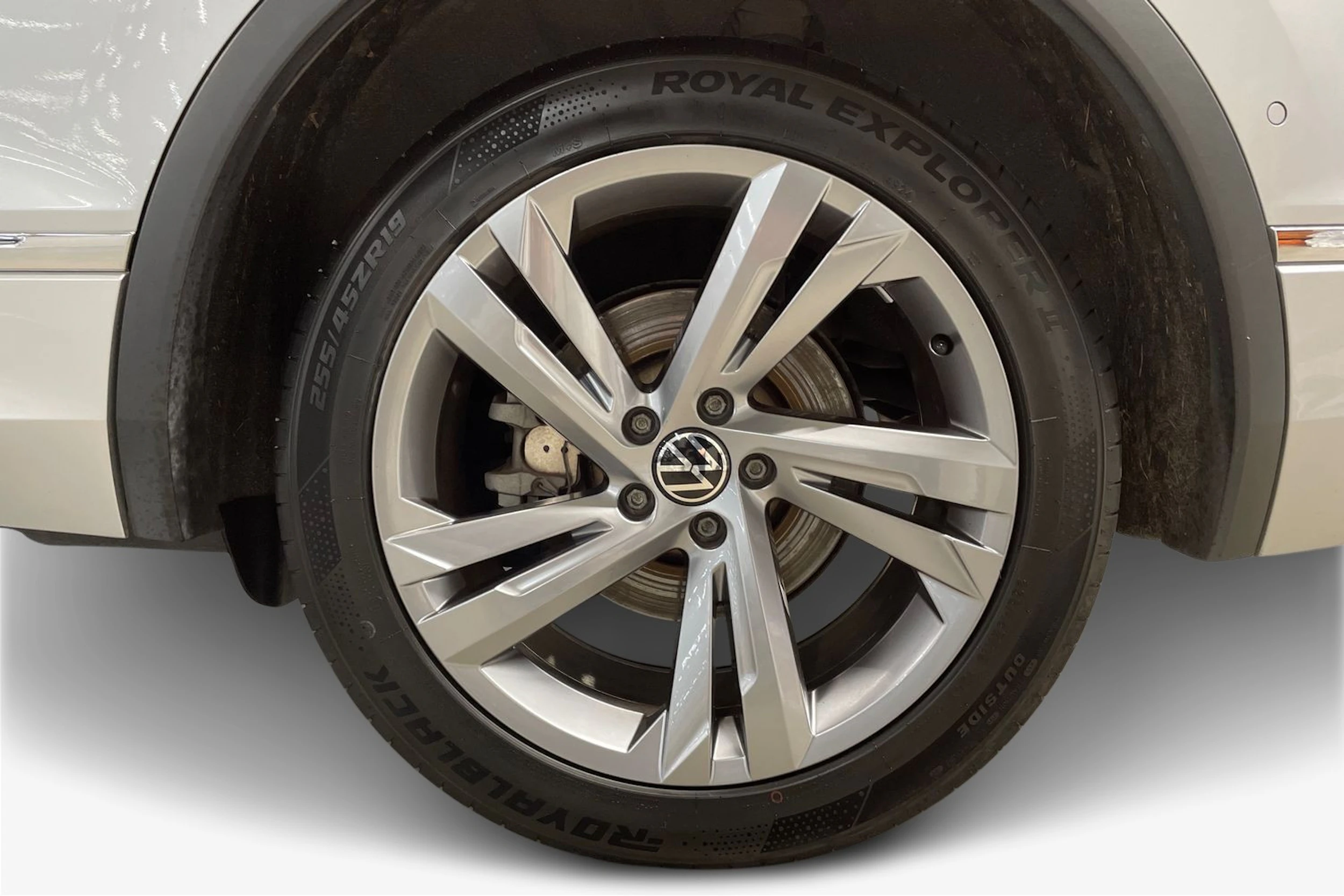 hopea Volkswagen Tiguan 2021 kuva 9.