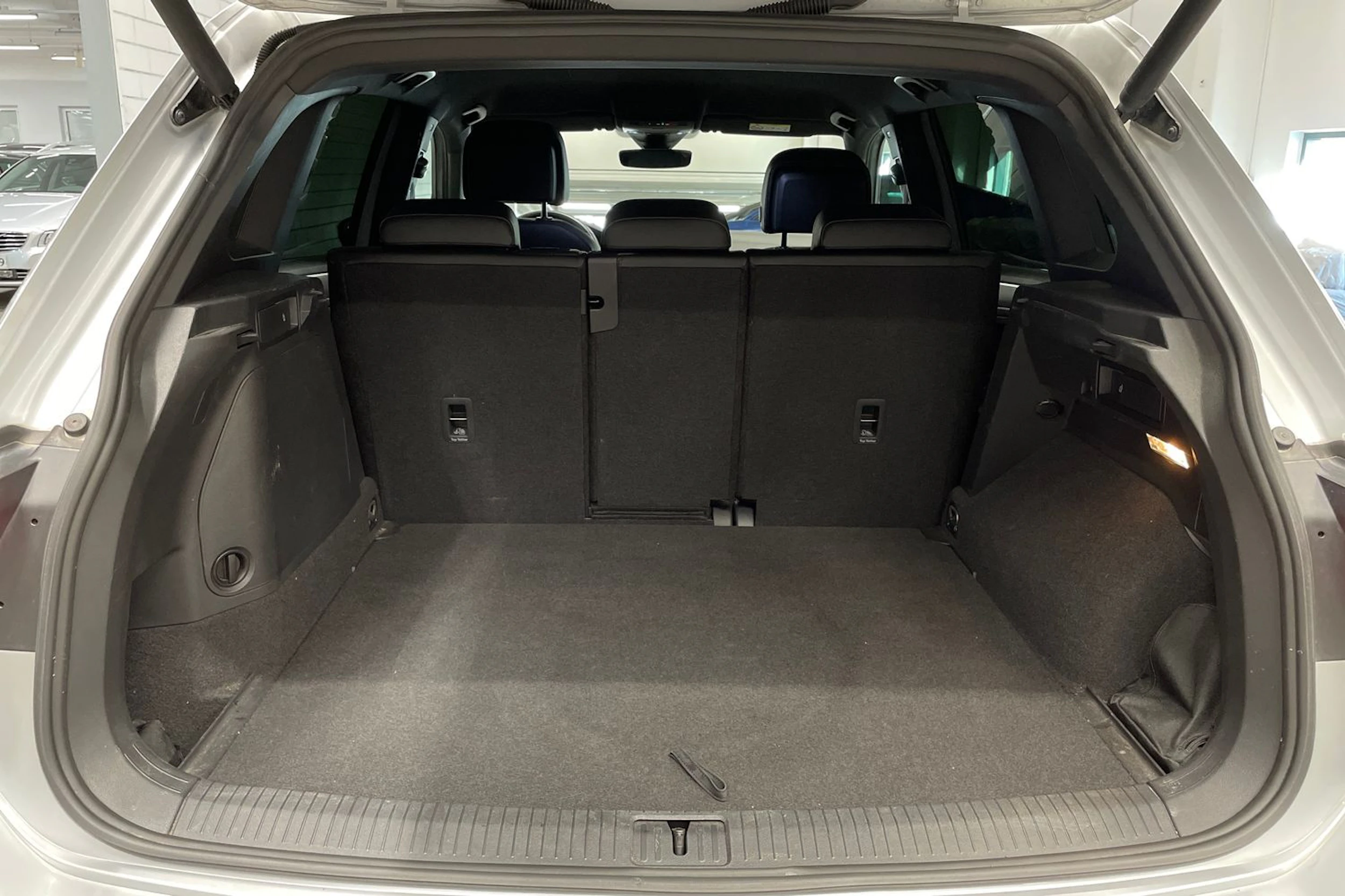 hopea Volkswagen Tiguan 2021 kuva 12.