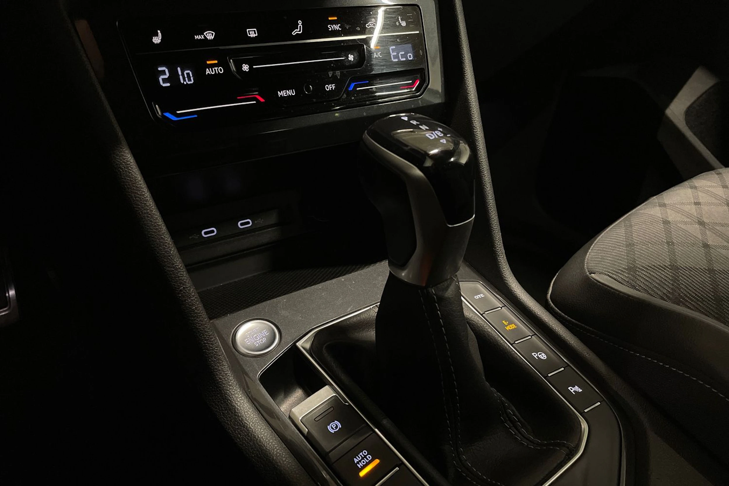 hopea Volkswagen Tiguan 2021 kuva 18.