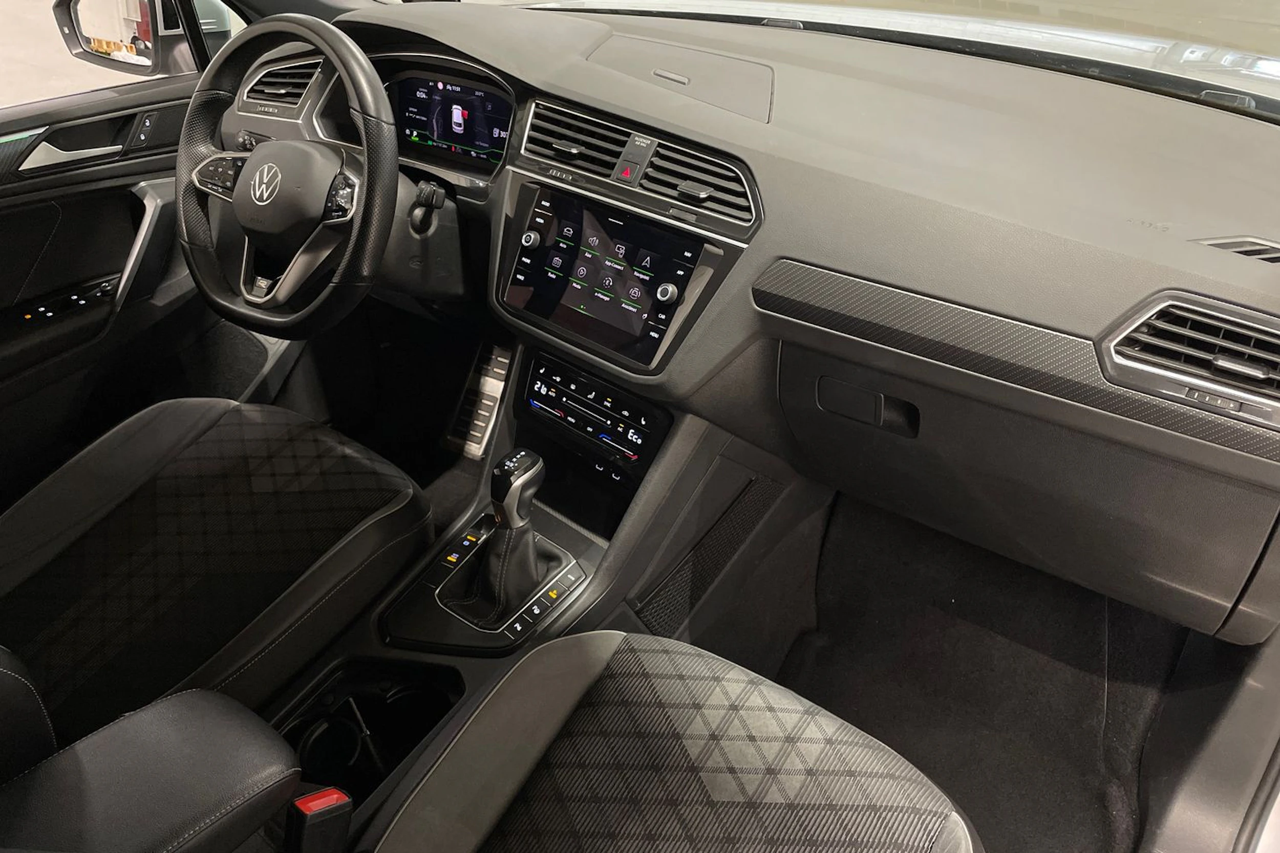 hopea Volkswagen Tiguan 2021 kuva 25.