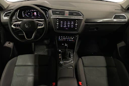 harmaa Volkswagen Tiguan 2021 kuva 9.