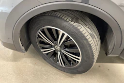 harmaa Volkswagen Tiguan 2021 kuva 13.