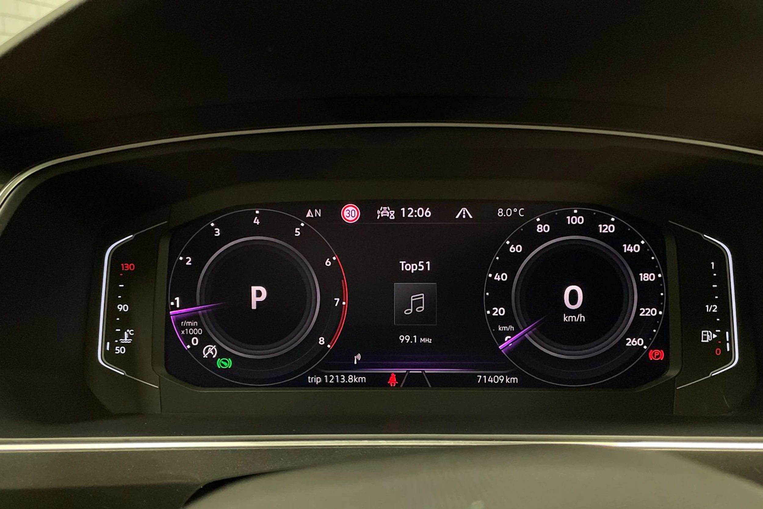 harmaa Volkswagen Tiguan 2021 kuva 17.