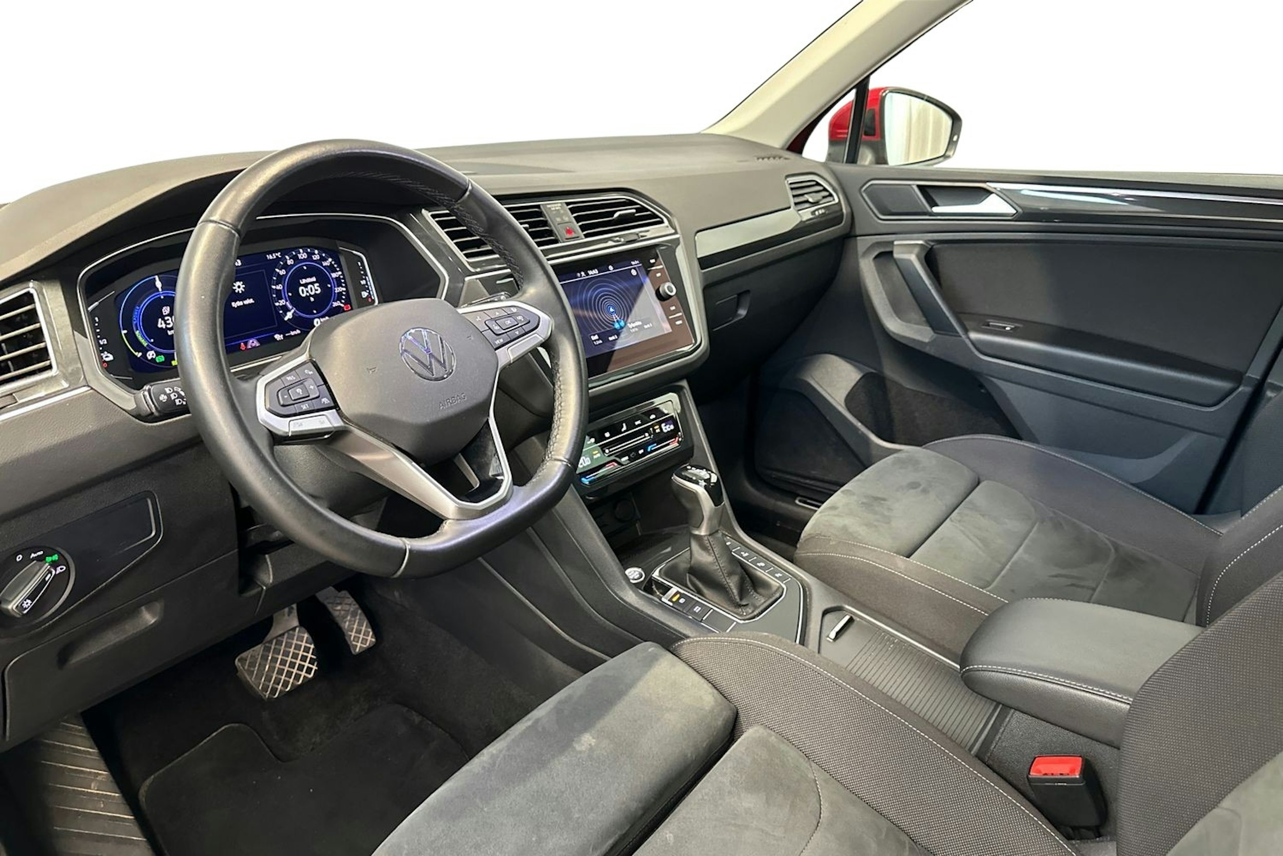met. punainen Volkswagen Tiguan 2021 kuva 7.
