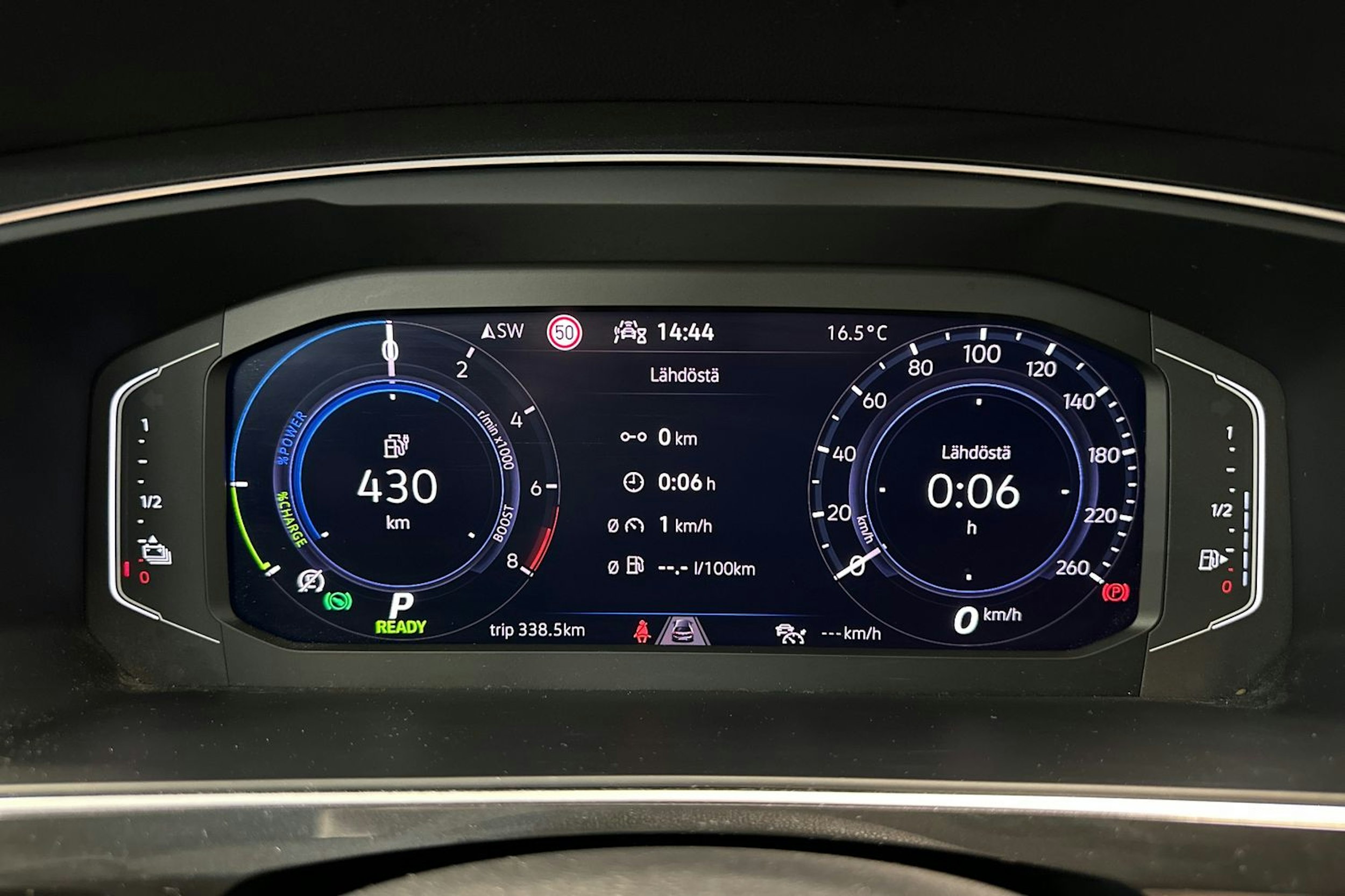 met. punainen Volkswagen Tiguan 2021 kuva 21.