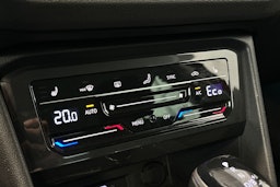 met. punainen Volkswagen Tiguan 2021 kuva 26.