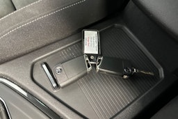 met. punainen Volkswagen Tiguan 2021 kuva 27.